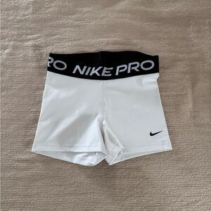 Nike Pro Women's White Shorts 3”